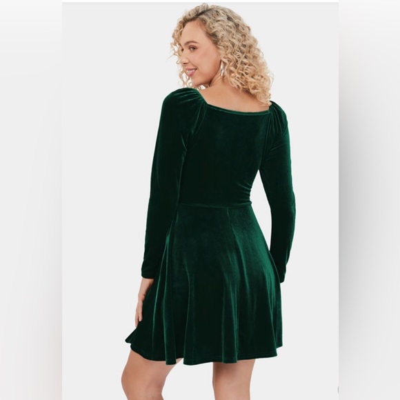 NWT Halara V-Neck Velvet Dress (Green) - Picture 2 of 8